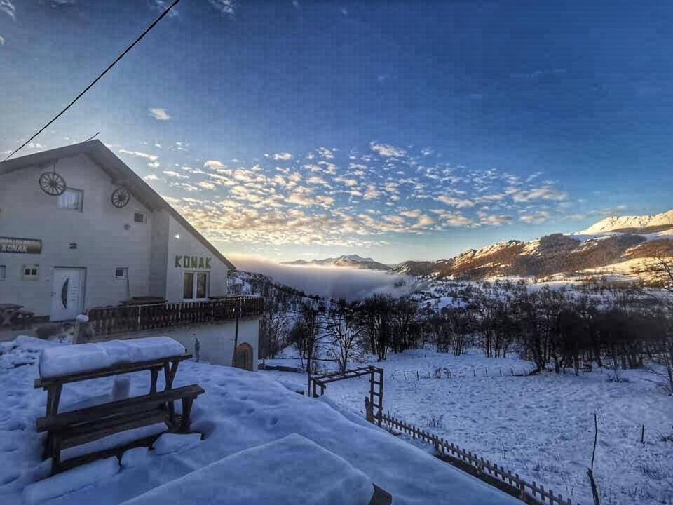 Konak Umoljani Luaran gambar