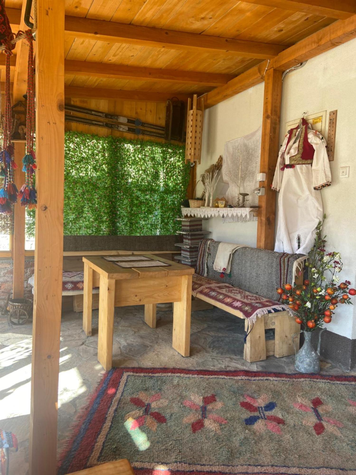 Konak Umoljani Luaran gambar